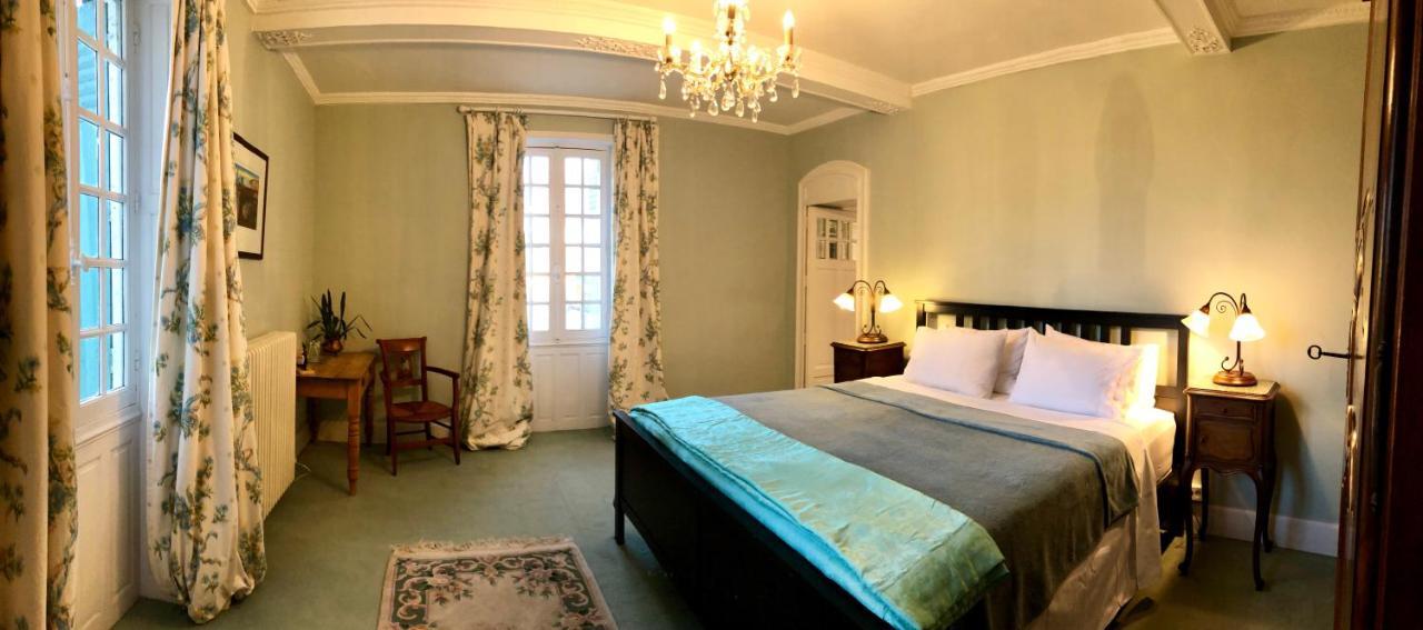 Le Chevalier Noir Bed & Breakfast Cordes-sur-Ciel Room photo
